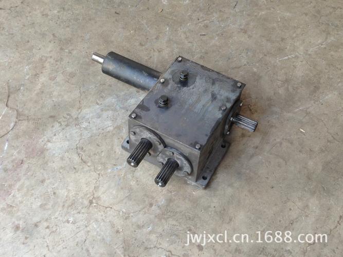 金威廠家直銷各種農(nóng)機(jī)齒輪箱 銷售玉米收獲機(jī)齒輪箱 優(yōu)質(zhì)齒輪箱